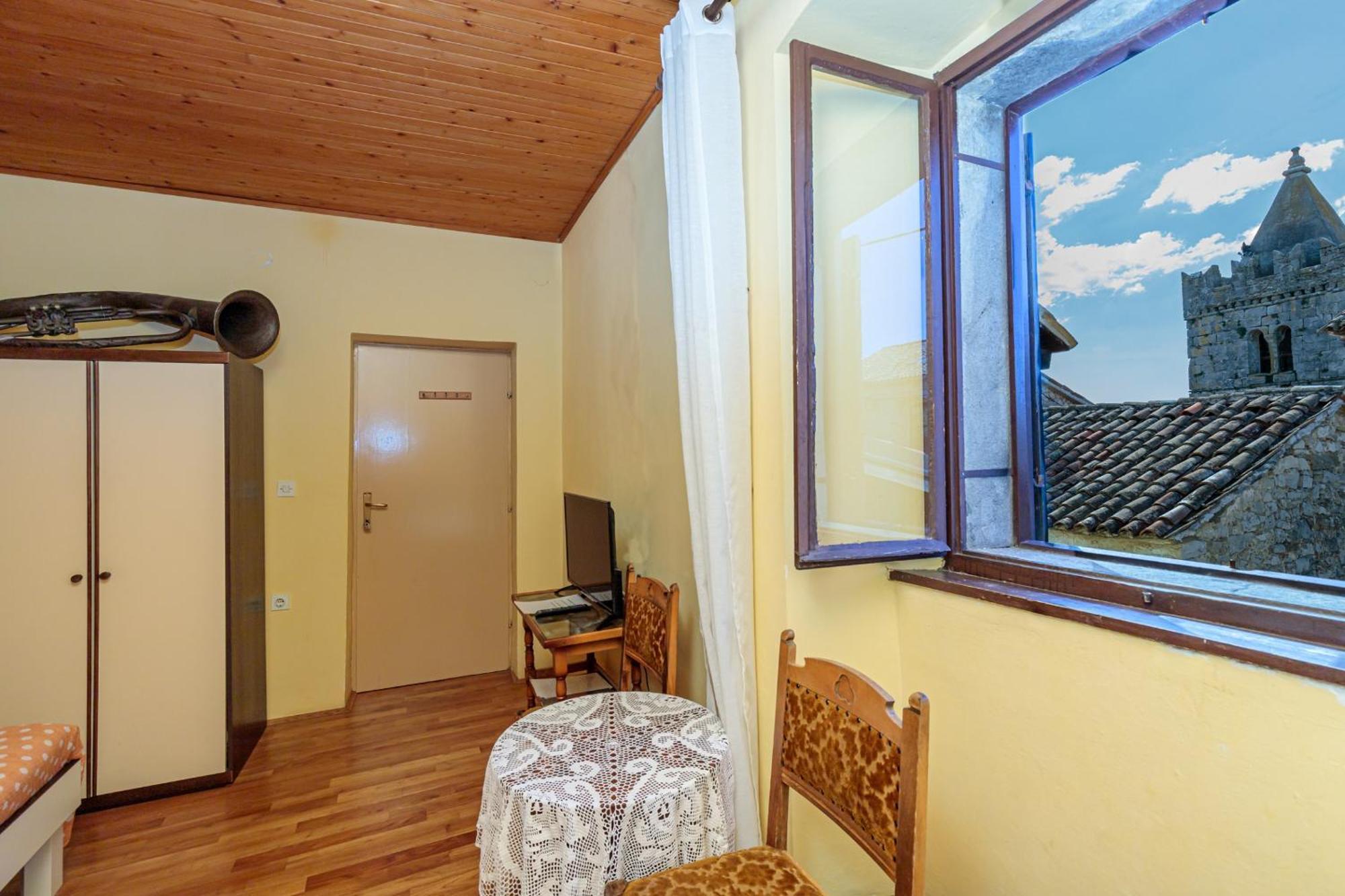 Rooms Nela Hum الغرفة الصورة